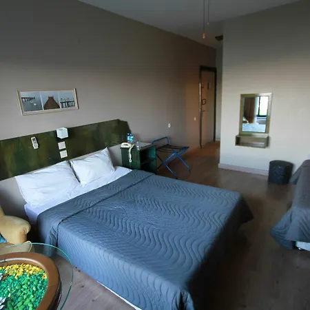 Airport Hotel 3*