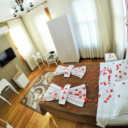 Ottoman's Pearl Bed & Breakfast 3*