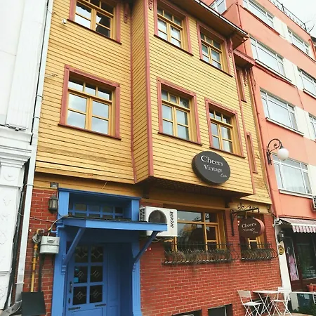 Cheers Vintage Hostel