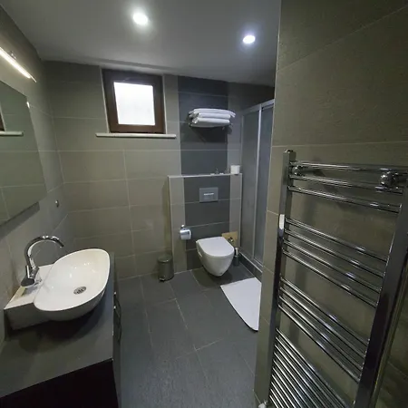 Ramparts Bed & Breakfast 3*