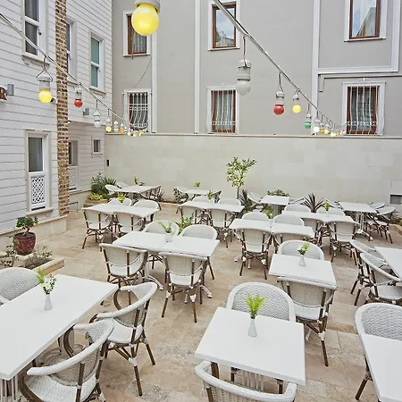 Azade Premier 3*