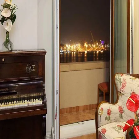 أجنحة لير ريزيدنس 3*