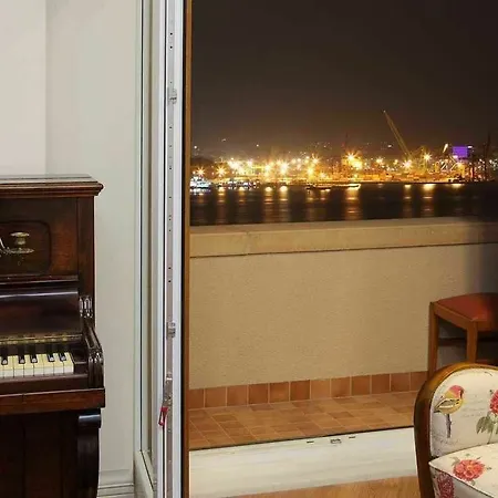 أجنحة لير ريزيدنس 3*