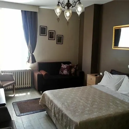 Esra Sultan Petrol Hotel 3*