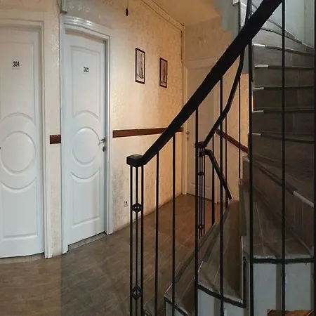 Esra Sultan Petrol Hotel 3*