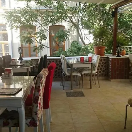 Hotel Esra Sultan Petrol 3*