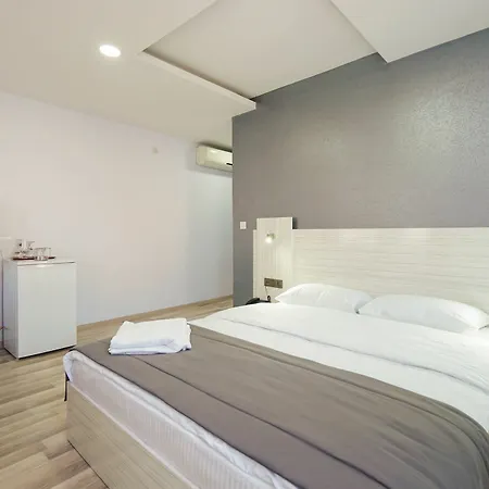 Aparthotel Element 2*