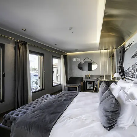 The Wings Hotel 4*