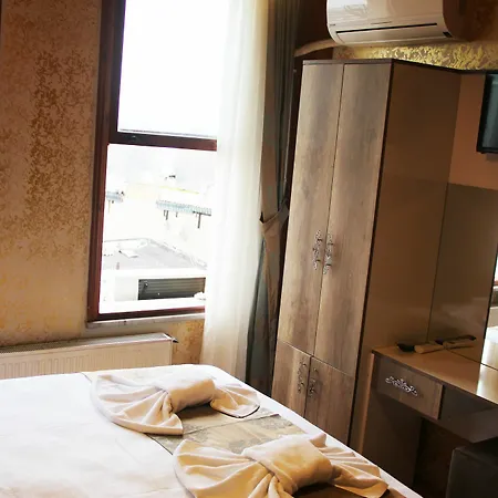 Hotel Theodian