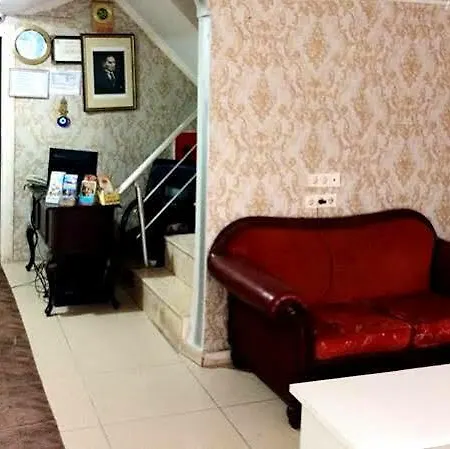 Cannady Hotel 3*