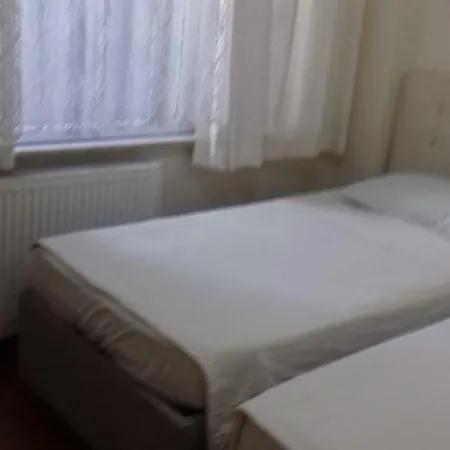 Eda's Apartment *
