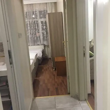 Eda's Apartment