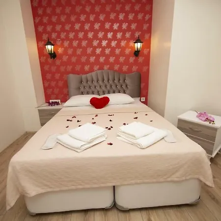 Desina Deluxe Hotel *
