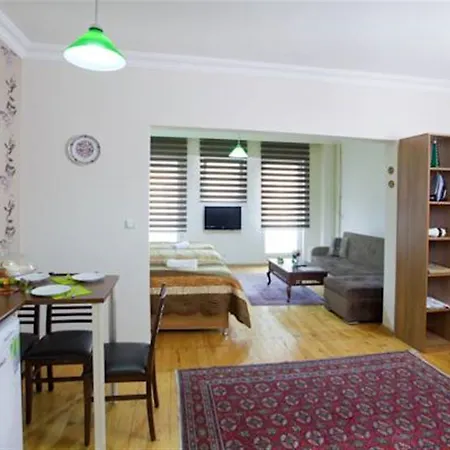 Ist House Hotel 3*