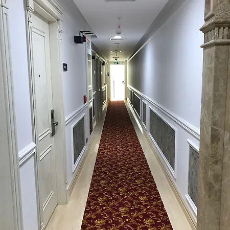 Novelty Hotel 5*