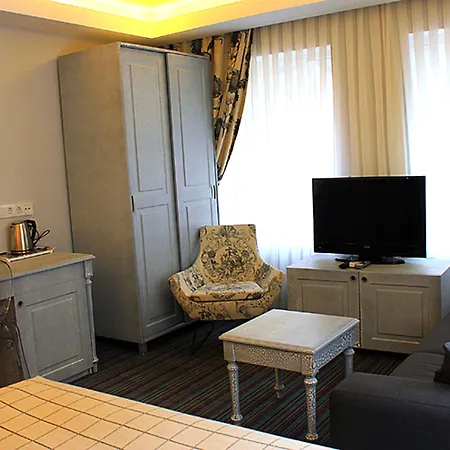 Taksim Santa Lucia מלון 3*