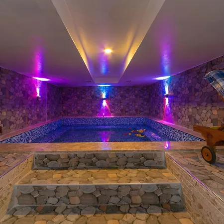 Vision Deluxe Hotel