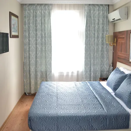 Mosq At Fatih Hotel