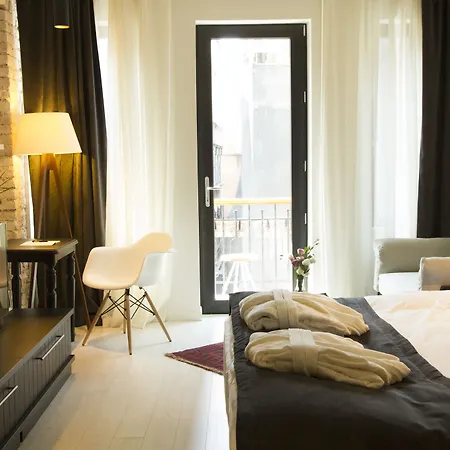Magnova Hotel