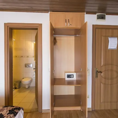 Deniz Hotel 3*