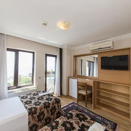 Deniz Hotel 3*