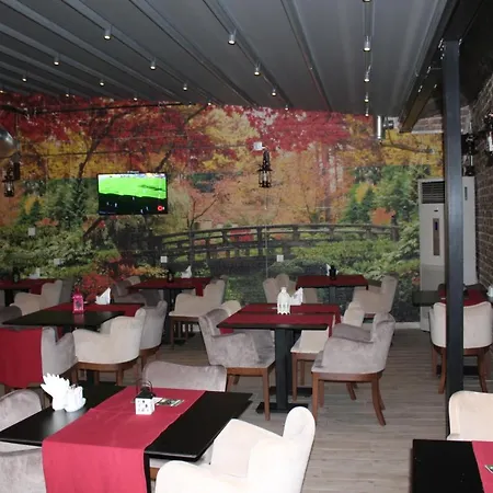 Oz Guven Istanbul