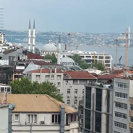 Waterfall Apartment Istanbul