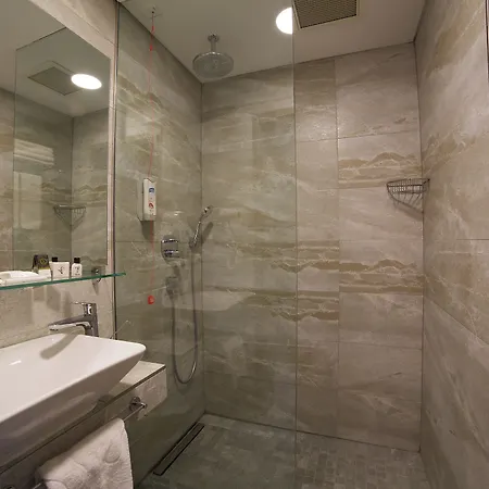 The Tango Otel 3*