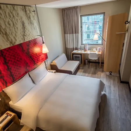 Ibis West Hotel 3*