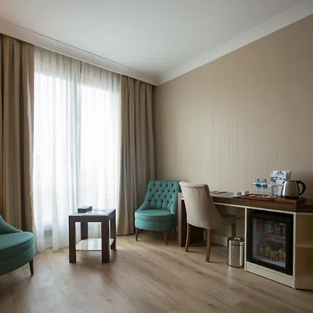Hotel The Grand Mira Business Hotel