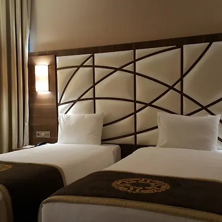 The Grand Mira Business Hotel Hotel