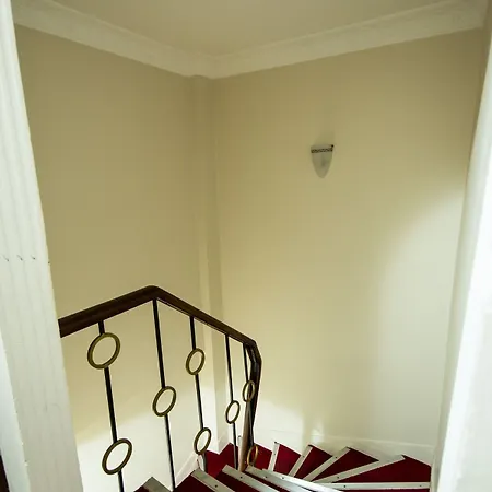 White Pearl Apartment *
