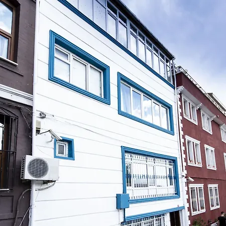 White Pearl Apartment *