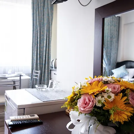 Apartment White Pearl *