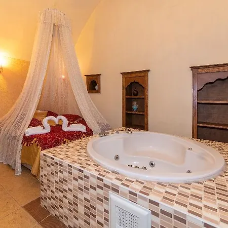 Hotel Stone Old 3*