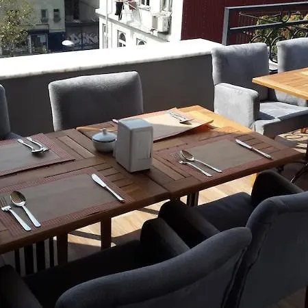 Pera Line Hotel 2*