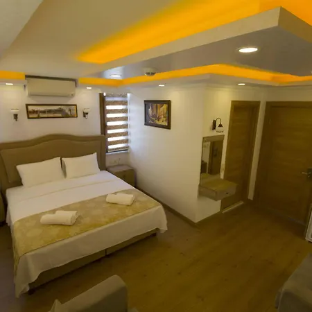 Aparthotel Golden Galley 3*