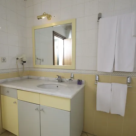 Entes Apartahotel 3*