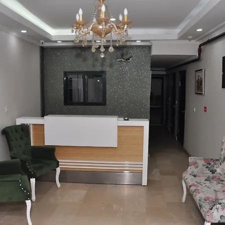 Monarch Hotel