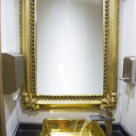 Golden Rain Old Hotell 4*