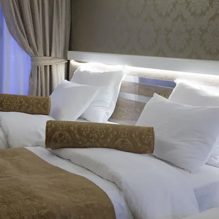 Golden Rain Old Hotell 4*