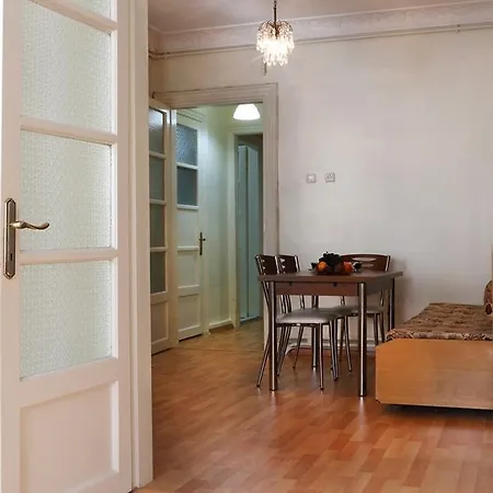 Ekim Apartment