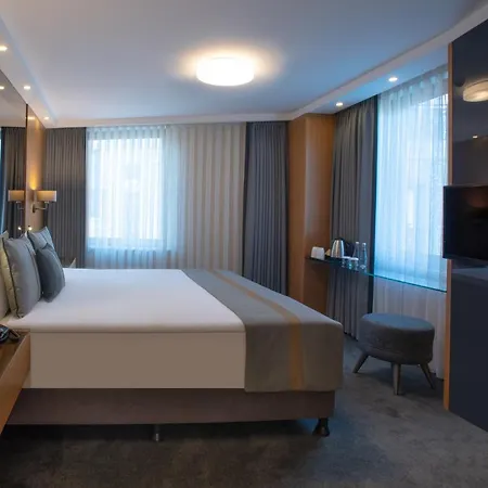 Tan - Special Category Hotel Estambul