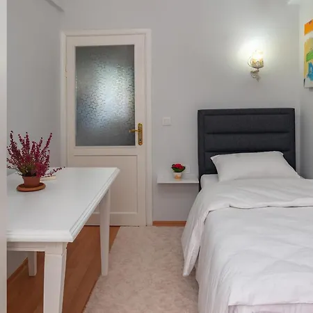 Dualis 2* Estambul