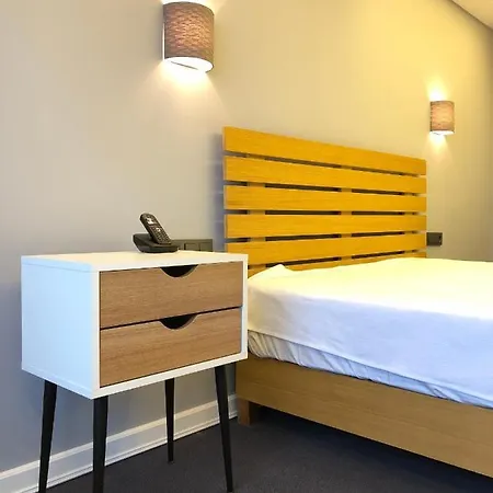 Mephisto Apartment *