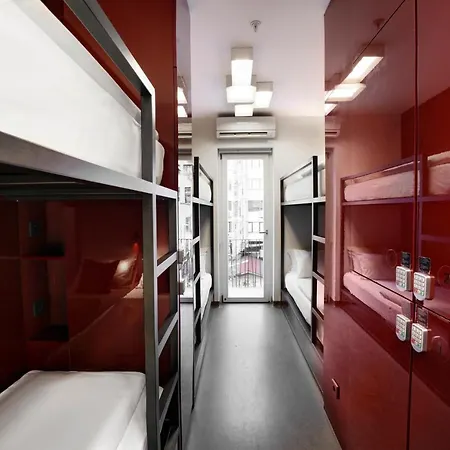 Wabi Sabi Hostel *