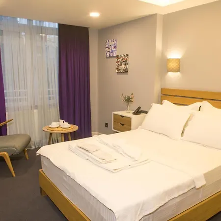 Mephisto Apartment *