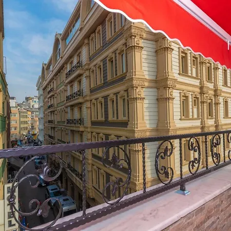 Rosalie Palace Hotel 2*
