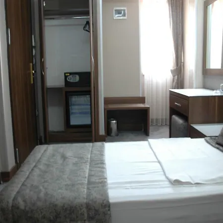 Buyuk Paris Hotel 3*