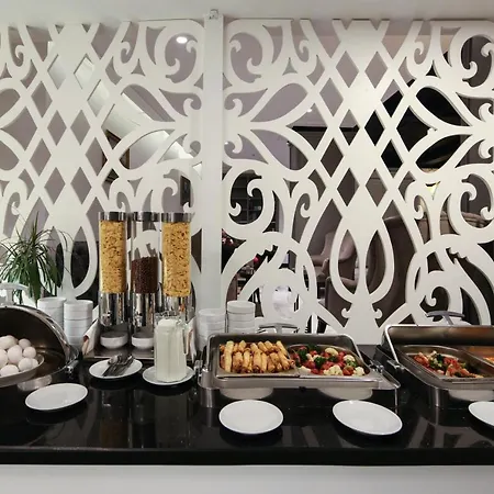 White Monarch Hotel 4*